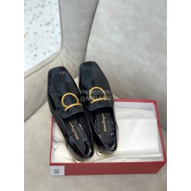 Salvatore Ferragamo Simple Soft Sheepskin Shoes For Women Black
