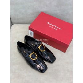 Salvatore Ferragamo Simple Soft Sheepskin Shoes For Women Black