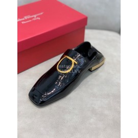 Salvatore Ferragamo Simple Soft Sheepskin Shoes For Women Black