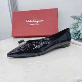 Salvatore Ferragamo Simple Soft Sheepskin Pointed Shoes For Women 