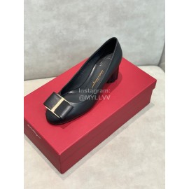 Salvatore Ferragamo Fashion Sheepskin Thick High Heels For Women Black