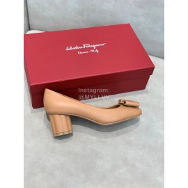 Salvatore Ferragamo Fashion Sheepskin Thick High Heels For Women Khaki