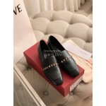 Salvatore Ferragamo Retro Soft Napa Leather Chain High Heels For Women Black