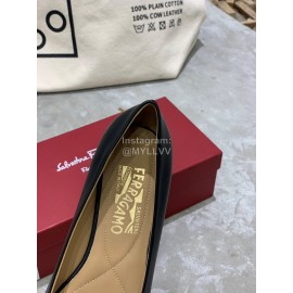 Salvatore Ferragamo Classic Bow Calf Shoes For Women Black