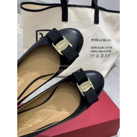 Salvatore Ferragamo Classic Bow Calf Shoes For Women Black