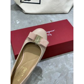 Salvatore Ferragamo Classic Bow Calf Shoes For Women Beige