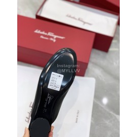 Ferragamo Fashion Cowhide Bow Sandals For Women Black