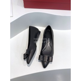 Ferragamo Viva Bow Sheepskin Pointed Ballet Shoes For Women Black