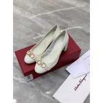Ferragamo Fashion Gancini Buckle Patent Leather High Heels For Women White