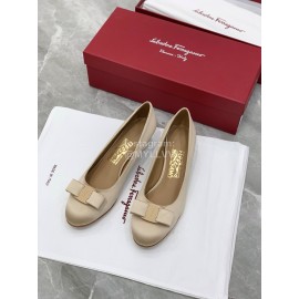 Ferragamo Viva Bow Silk Satin Thick High Heeled Ballet Shoes For Women Beige