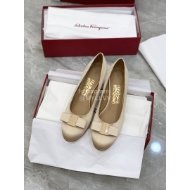 Ferragamo Viva Bow Silk Satin Thick High Heeled Ballet Shoes For Women Beige