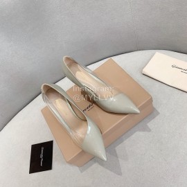 Gianvito Rossi Pvc Patent Leather Pointed High Heels For Women Beige