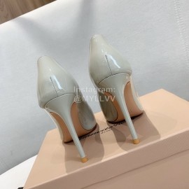 Gianvito Rossi Pvc Patent Leather Pointed High Heels For Women Beige