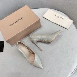 Gianvito Rossi Pvc Patent Leather Pointed High Heels For Women Beige