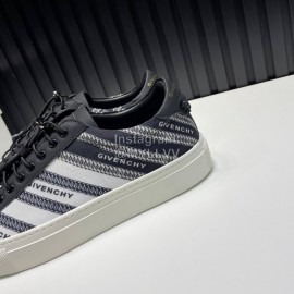 Givenchy Calf Leather Casual Sneakers Black For Men And Women