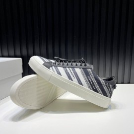 Givenchy Calf Leather Casual Sneakers Black For Men And Women