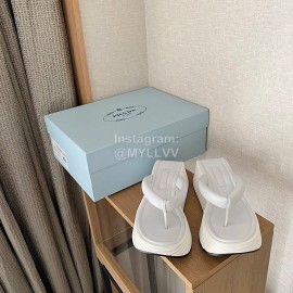 Givenchy Sheepskin Flip Flops With Thick Bottom For Women White