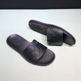 Gucci Black Leather Embossed Slippers For Men 
