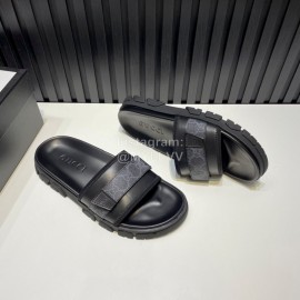 Gucci Cowhide Logo Printed Slippers For Men Gray