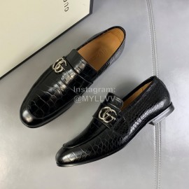 Gucci Calf Leather GG Buckle Loafers For Men Black