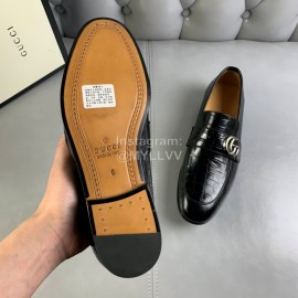 Gucci Calf Leather GG Buckle Loafers For Men Black