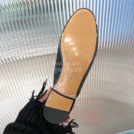 Gucci Classic Cow Leather Buckle Sandals For Women Black