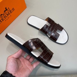 Hermes Summer Crocodile Pattern Leather Slippers For Men Brown