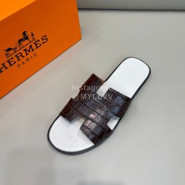 Hermes Summer Crocodile Pattern Leather Slippers For Men Brown