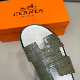 Hermes Summer Crocodile Pattern Leather Slippers For Men Green