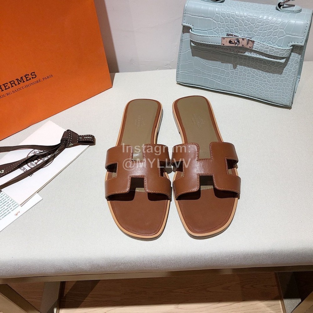 Hermes Classic Brown Calf Leather Flat Heel Slippers