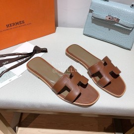 Hermes Classic Brown Calf Leather Flat Heel Slippers