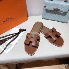 Hermes Classic Brown Calf Leather Flat Heel Slippers
