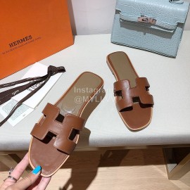 Hermes Classic Brown Calf Leather Flat Heel Slippers