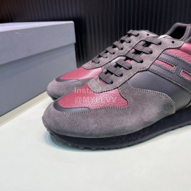 Hogan Calf Leather Casual Sneakers For Men Gray