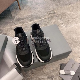 Hogan Fashion Black Thick Soled Sneakers For Women