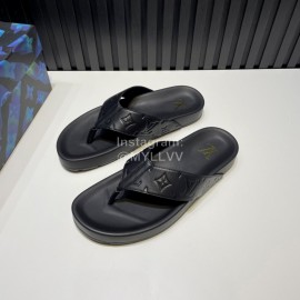 LV Summer Embossed Cowhide Flip Flops For Men Black