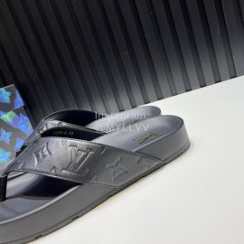 LV Summer Embossed Cowhide Flip Flops For Men Black