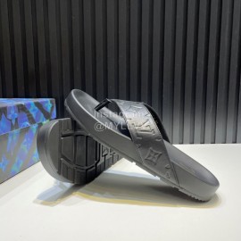 LV Summer Embossed Cowhide Flip Flops For Men Black