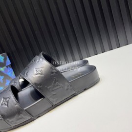 LV Summer Fashion Embossed Cowhide Slippers For Men Black