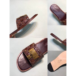 LV Antique Bronze Padlock Embossed Cowhide Slippers For Men Brown
