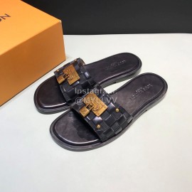 LV Antique Bronze Padlock Embossed Cowhide Slippers For Men Black