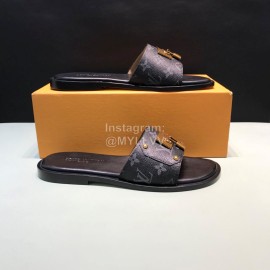 LV Antique Bronze Padlock Embossed Cowhide Slippers For Men Black