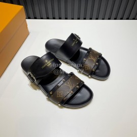 LV Summer Cowhide Rivet Scandals For Men