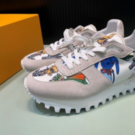 LV Suede Calfskin Running Shoes For Men Gray