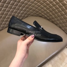 LV Black Cowhide Hardware Buckle Loafers For Men