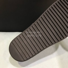 LV Black Monogram Patterned Metal Cowhide Slippers For Men