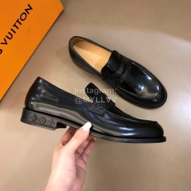 LV Black Cowhide Business Loafers For Men