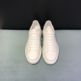 LV Cowhide Casual Sneakers For Men And Women Gold