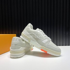 LV Calf Leather Lace Up Sneakers For Men Gray