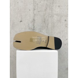 Maison Margiela Vintage Cowhide Shoes For Women Black